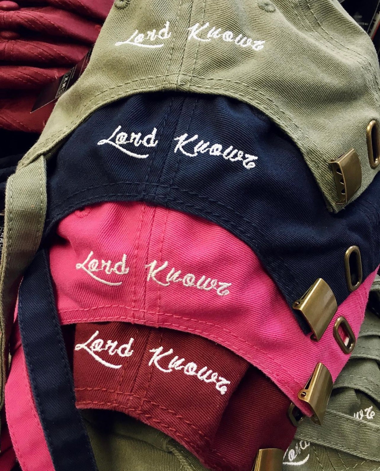 Caps